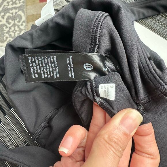 NWT 2 Align Tank Flock Light Support Polka Dot Crop Tank Black NEW Lululemon - Picture 6 of 7